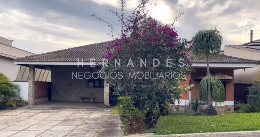 Oportunidade única! casa em condomínio com 428,54m² em santana de parnaíba-sp, residencial 10. 2 quartos, 1 suíte, 3 salas, 2 banheiros, 6 vagas de garagem. destaque para o grande potencial de valoriz