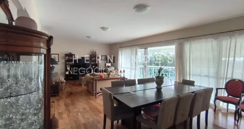 Condomínio Madison Park ? Alphaville Apartamento 256m² sendo 4suítes e 4 vagas