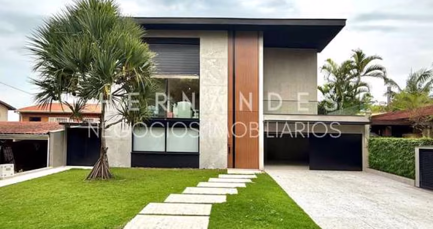 Imponente residência de alto padrão à venda em Alphaville, Barueri-SP: 4 quartos, 4 suítes, 3 salas, 7 banheiros, 2 vagas, 500m².