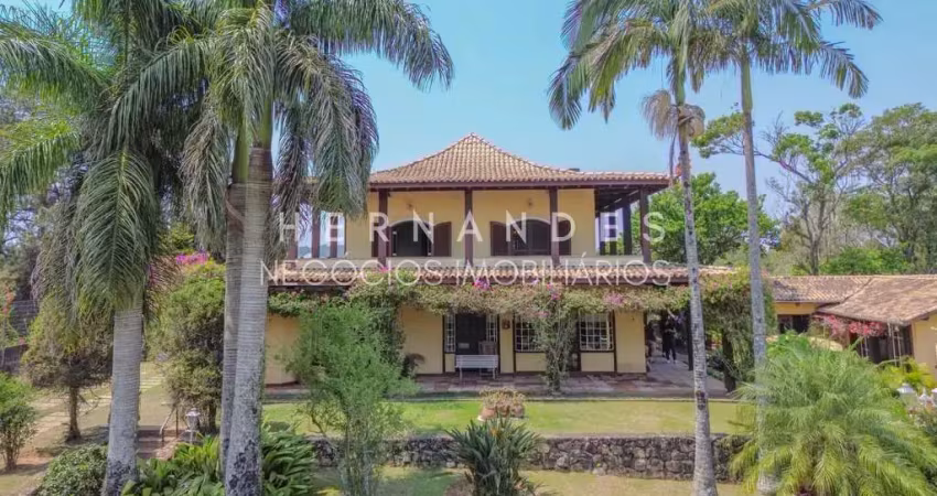 Casa estilo chácara luxuosa casa na aldeia da serra,  15 vagas de garagem e 4.00?,00 m² de área documentação ok