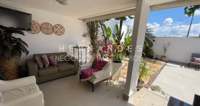 Casa de alto padrão em condomínio no tamboré com 3 quartos, 1 suíte e 192m²