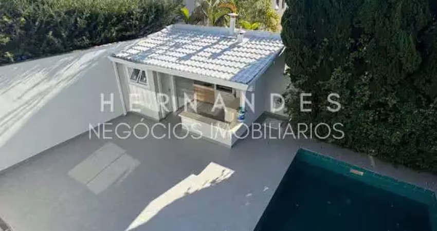 Casa de luxo em alphaville, 3 quartos, 3 suítes, 3 salas, e 6 banheiros, 4 vagas.