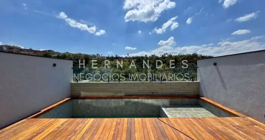 Casa de luxo em condomínio na fazendinha em santana de parnaíba-sp: 3 quartos, 3 suítes, 1 sala, 5 banheiros, 4 vagas, 235m².