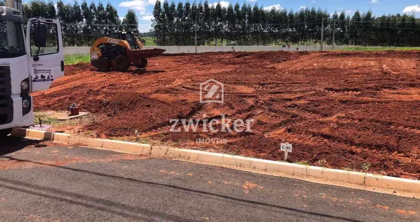 Terreno com terraplanagem pronta no condomínio fechado villa de leon ii
