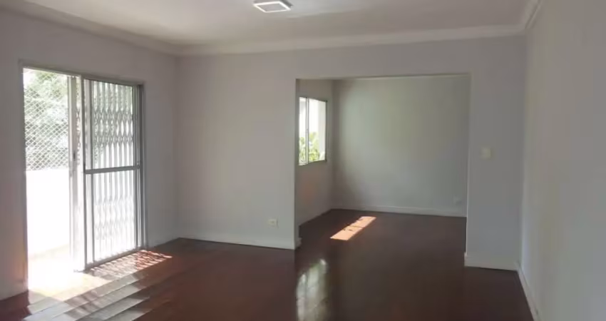 Espaço, conforto e lazer no campo belo: 180m², 4 dormitórios (1 suíte), 2 vagas. ótima localização.