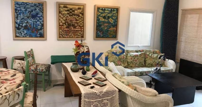 Casa em Condomínio Fechado - 100 mts da Praia