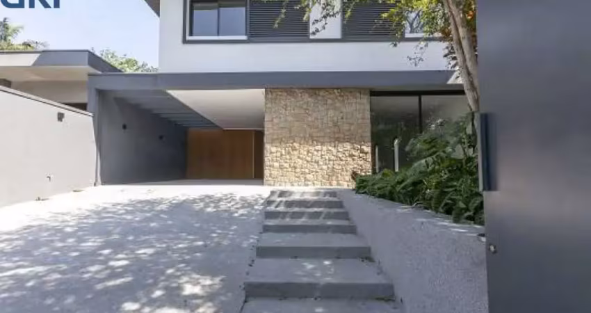 Maravilhoso Sobrado de 544m² no Alto de Pinheiros, em São Paulo!