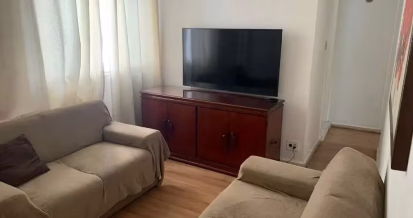 CASA COM 178M2, 2 VAGAS DE GARAGEM, EM PINHEIROS