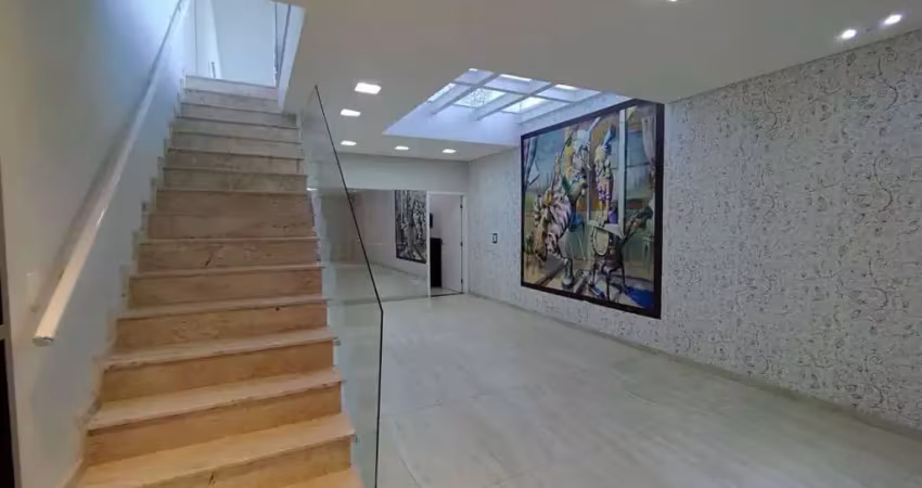 Sobrado 220m2, 2 vagas de garagem, Ipiranga