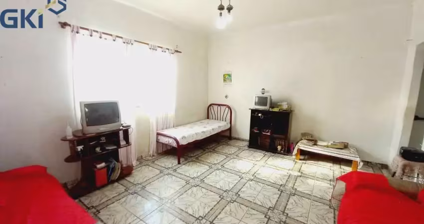Rua tranquila, residencial, com 1 dorm. sala, coz. e wc e 1 vaga