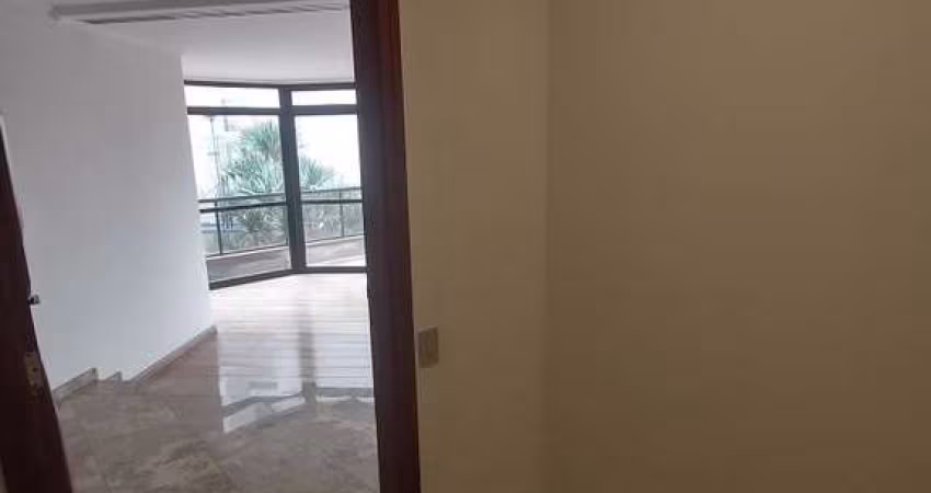Tríplex 637m² no Morumbi - 4 suítes , 2 dormitórios e 4 vagas.