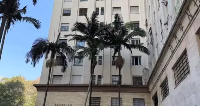 Cj com. p/ venda, com 65 m. au. sala, banheiro, copa. portaria 24 horas. prox. metrô anhangabau.