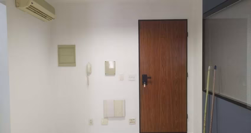 Saude, Metrô Pça da Árvore, conjunto comercial com 47m² AU,