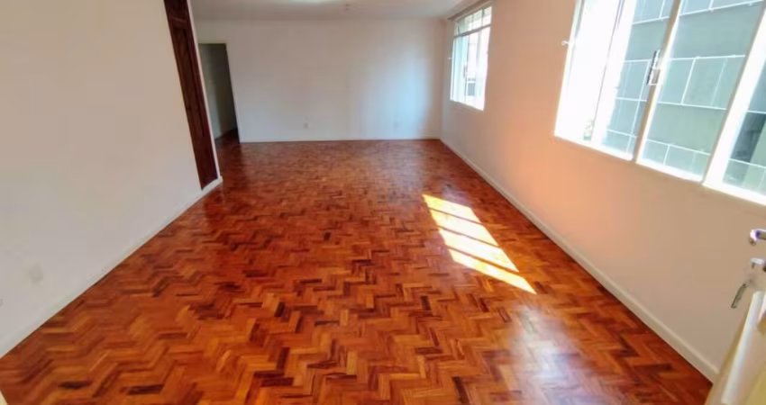 APARTAMENTO COM 150 METROS QUADRADOS 3 DORMITOIRIOS PROXIMO O METRO FRADIQUE COUTINHO