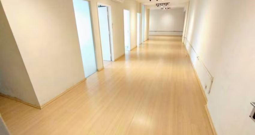 SALA COMERCIAL COM 100 MEYTROS QUADRADOS PROXIMO O METRO FRADIQUE COUTINHO