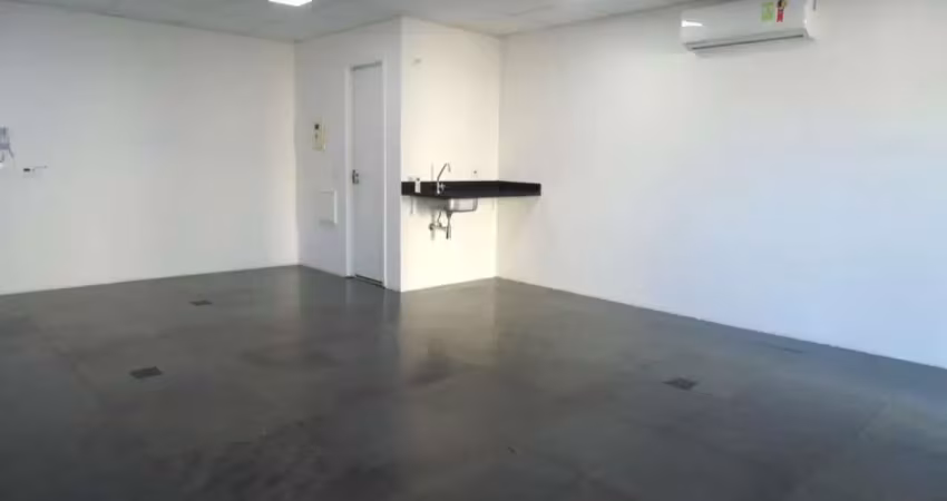 Sala comercial com 1 sala para alugar na Avenida Engenheiro Armando de Arruda Pereira, 2937, Jabaquara, São Paulo