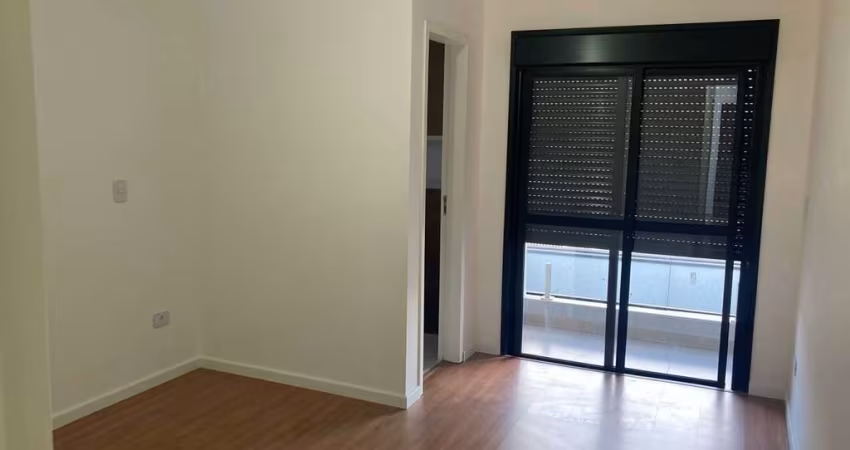 Sobrado Novo 3 dormitórios sendo 1 suíte, 2 vagas de garagem em PQ São Lucas - SP