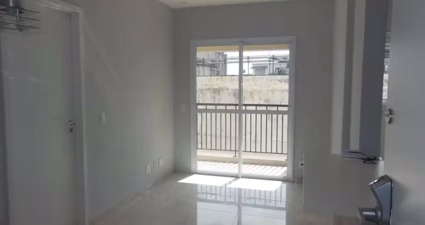 Centro, apartamento em andar alto, proximo Metrô!