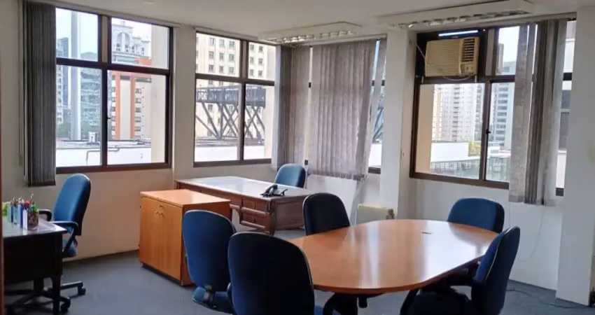 Espaçoso conjunto no melhor ponto da vila olímpia: 125m², 3 vagas.