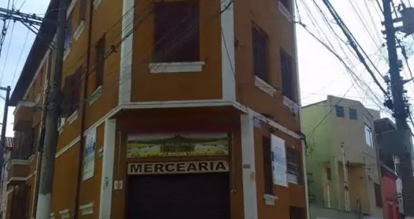 Loja p/ locação, c/ 49 metros de au., em vão livre, banheiro, copa, depósito. prox. metrô armenia.