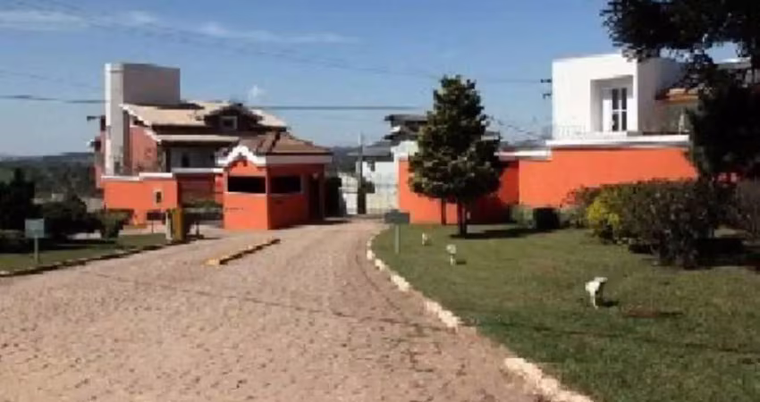 Lindo terreno de 794m no condomínio fechado vila inglesa