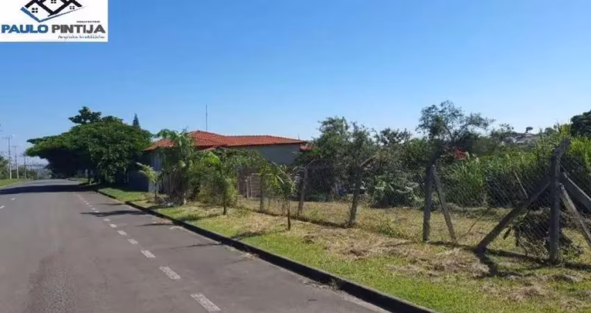 Lindo terreno de esquina na rua principal do condomínio terras de itaici