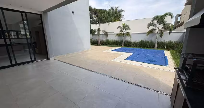 Sobrado 4 suítes, 2 escritórios em condominio alto padrão