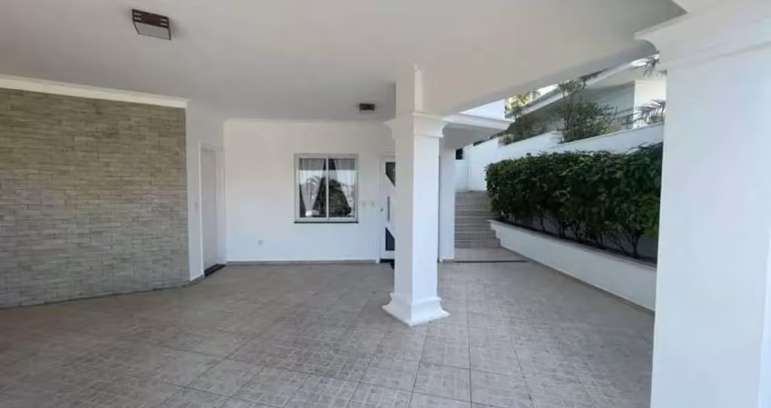 Sobrado com 4 suítes e piscina no condomínio jardim paradiso em indaiatuba