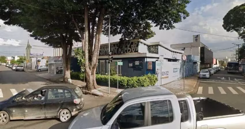 Casa comercial no centro de indaiatuba com 10 salas e 8 banheiros