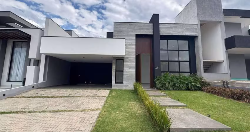 Casa nova com 350m de terreno, 3 suítes e piscina - condomínio maria josé