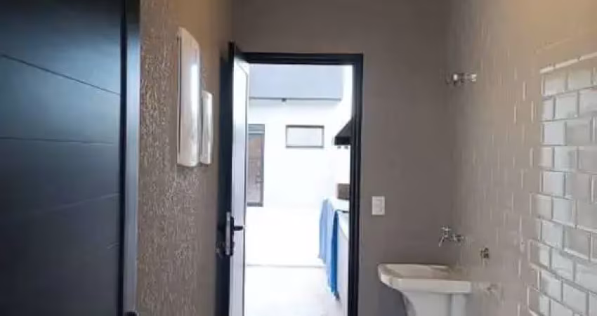 Casa nova com 3 suítes, escritório e móveis planejados no condomínio gran reserve