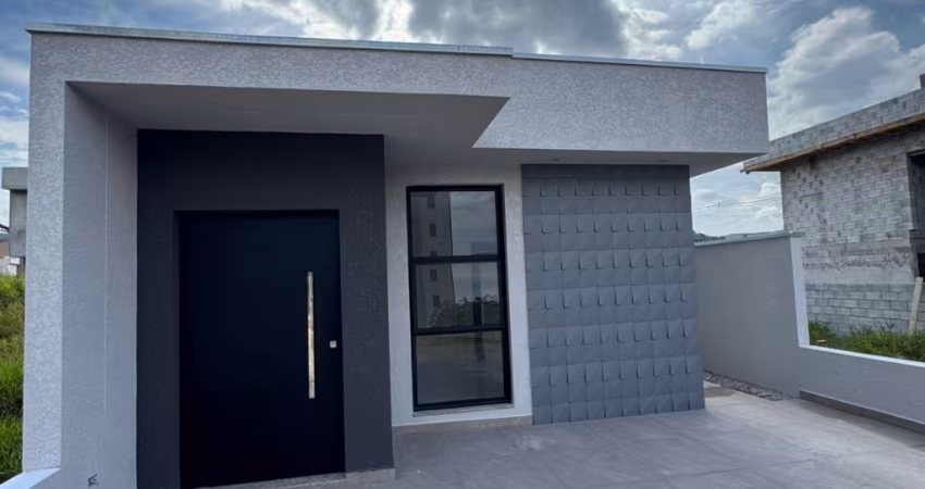 Linda casa a venda em condomínio em Cajamar Centro