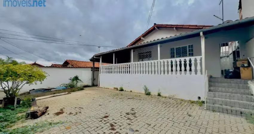 Casa com 03 quartos à venda em bairro alípio de melo