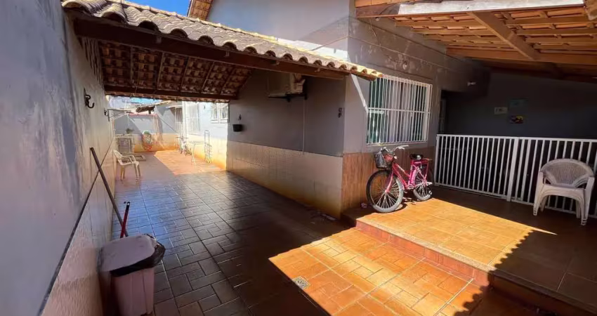 Andreia Sales vende casa no bairro Atantico!