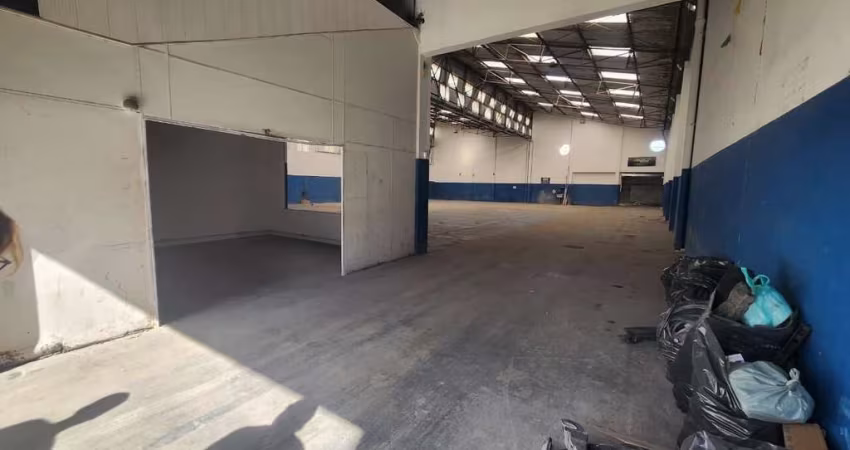 Galpão/Depósito/Armazém e 2 banheiros para Alugar, 1600 m² por R$ 30.000/Mês