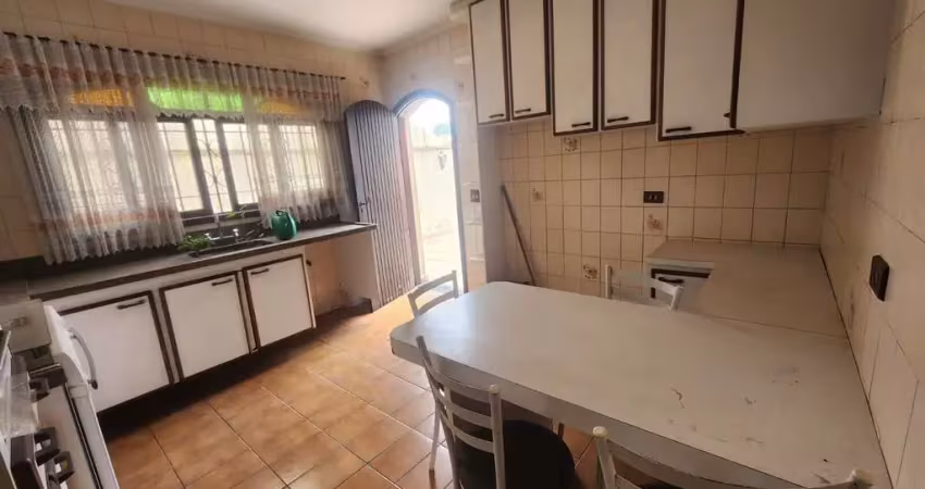 Sobrado com 3 quartos e 4 banheiros à venda, 200 m² | jd textil