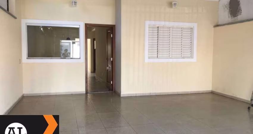 Casa térrea à venda no bairro Vila Amato, bairro planejado com serviço de monitoramento 24 hs. Casa com 2 quartos, 2 vagas de garagem