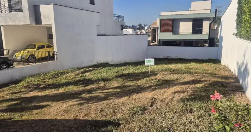 Ótimo terreno á venda no condomínio campos do conde com 250 m2 de área sendo 10x25, há 4km da rodovia castelo branco e perto de comércio em geral.