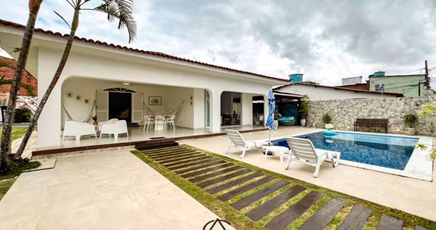 Casa em Candeias com 4 Quartos, 924 m², Piscina e Campo
