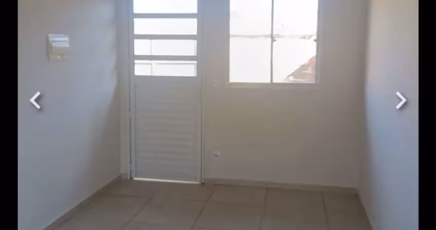 Casa com 2 quartos à venda no Luizote de Freitas, Uberlândia 