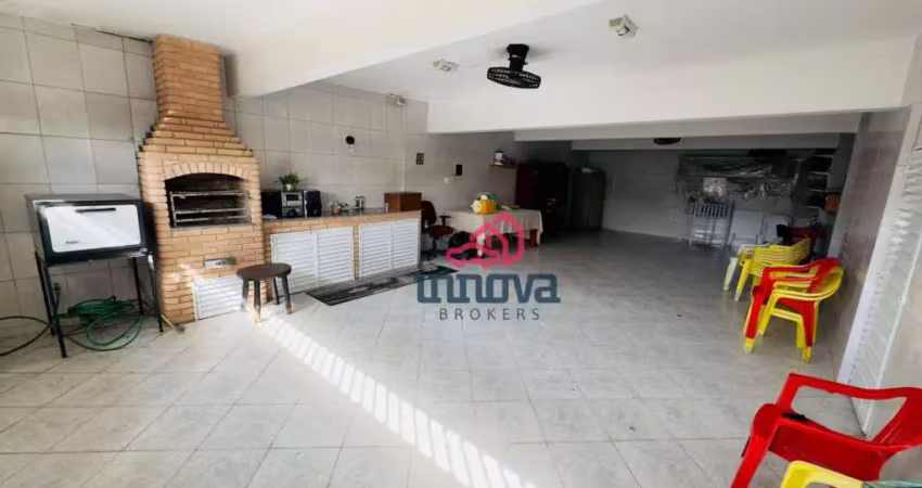 Sobrado com 3 dormitórios à venda, 154 m² por R$ 900.000,00 - Bortolândia - São Paulo/SP