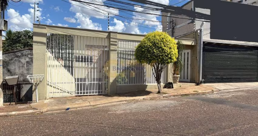 Vende-se Casa Comercial Av. Dom Bosco Bairro Dom Aquino