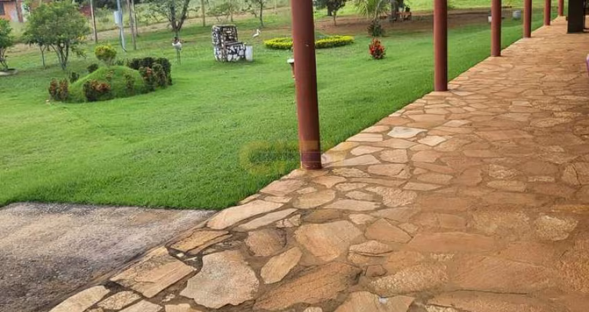Vende-se Chácara em Chapada dos Guimarães (2KM do centro)