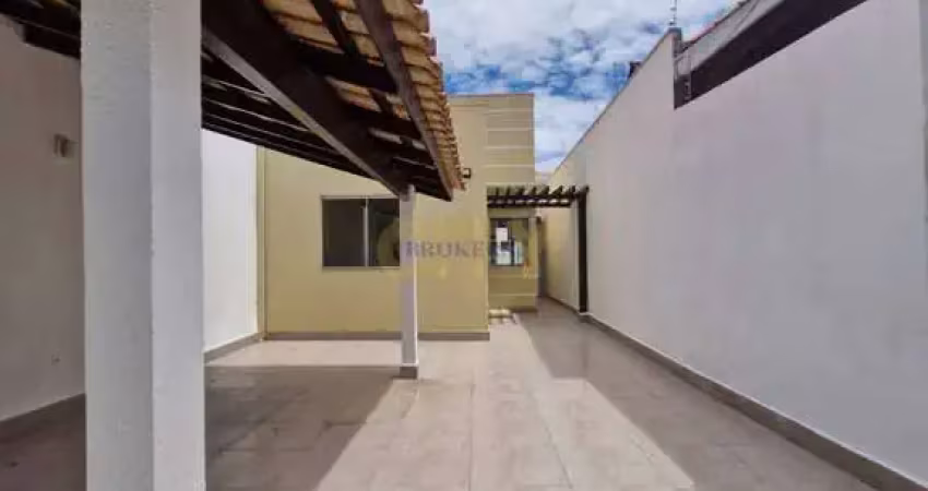 Vende-se Casa Térrea Santa Cruz 2