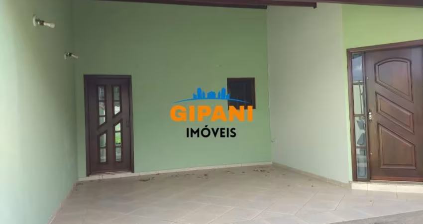 Sobrado 04 Dormitórios com Sala Ampla Nova Jaguariúna, em Jaguariúna