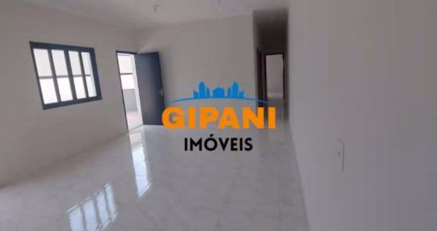 LINDA CASA COM 2 QUARTOS COM SUITE, OTIMA LOCALIZAÇÃO E NOVA