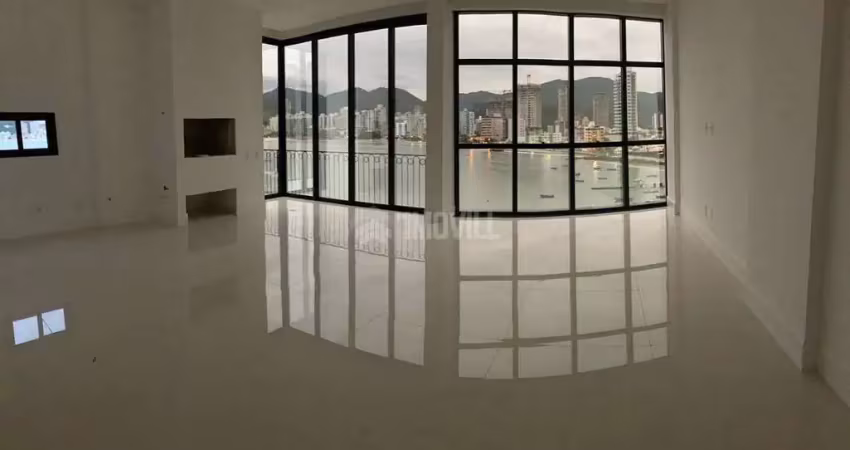 Apartamento com 4 quartos à venda na Rua 305, Meia Praia, Itapema