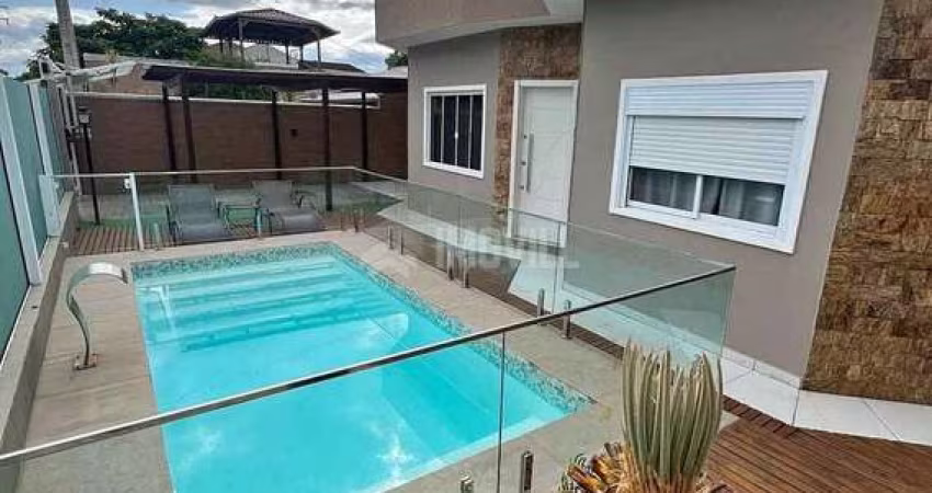 CASA MOBILIADA PRONTA PARA MORAR EM CAMBORIÚ A 10 MINUTOS DA PRAIA CENTRAL