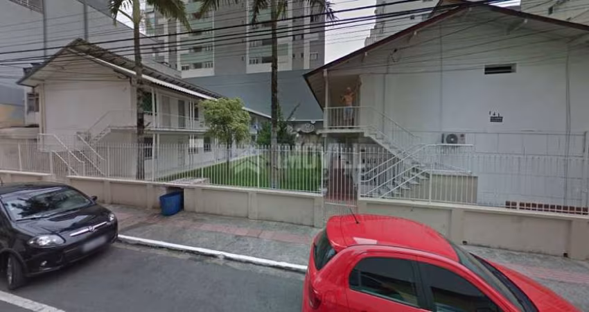LOCAÇÃO ANUAL, KITNET, EXCELENTE LOCALIZAÇÃO