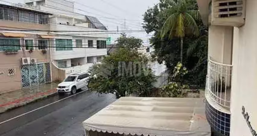 Casa com 2 dormitorios na rua angelina em balneário camboriú